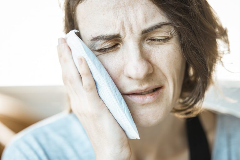 Come curare il mal di denti senza farmaci