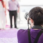 Come si svolge il lavoro del fotografo per matrimoni